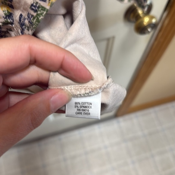 Breckenridge Cotton Patterned V-Neck Top size 1X - Picture 4 of 6